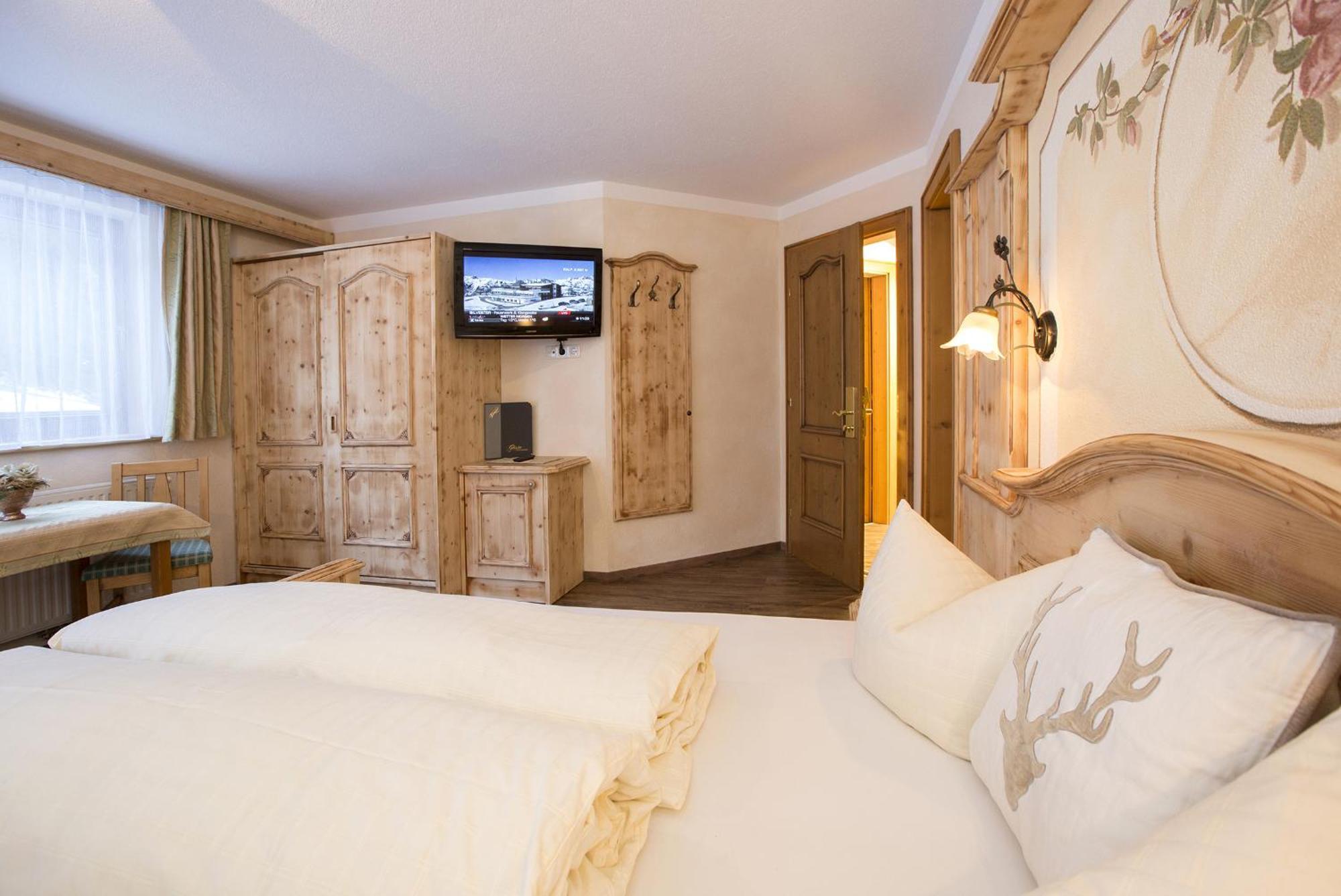 Hotel Tanzer อิสชเกิล ภายนอก รูปภาพ